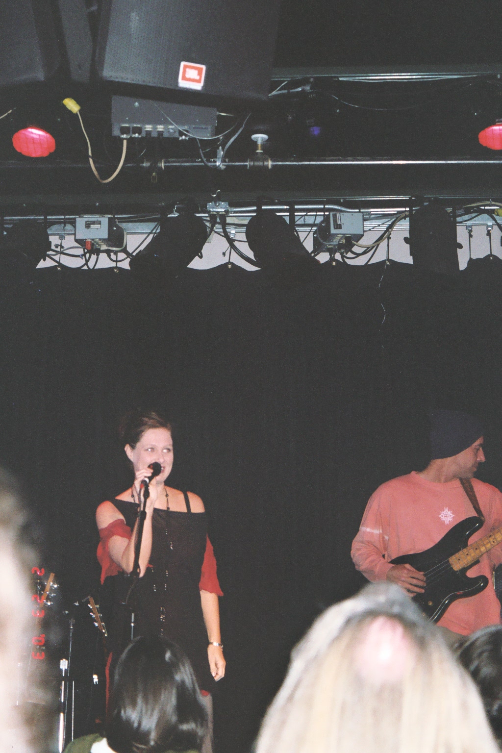 kc022303_1.jpg